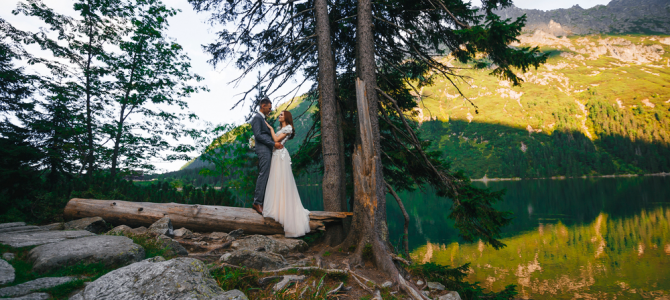 A couple getting married in Rocky Mountain National Park